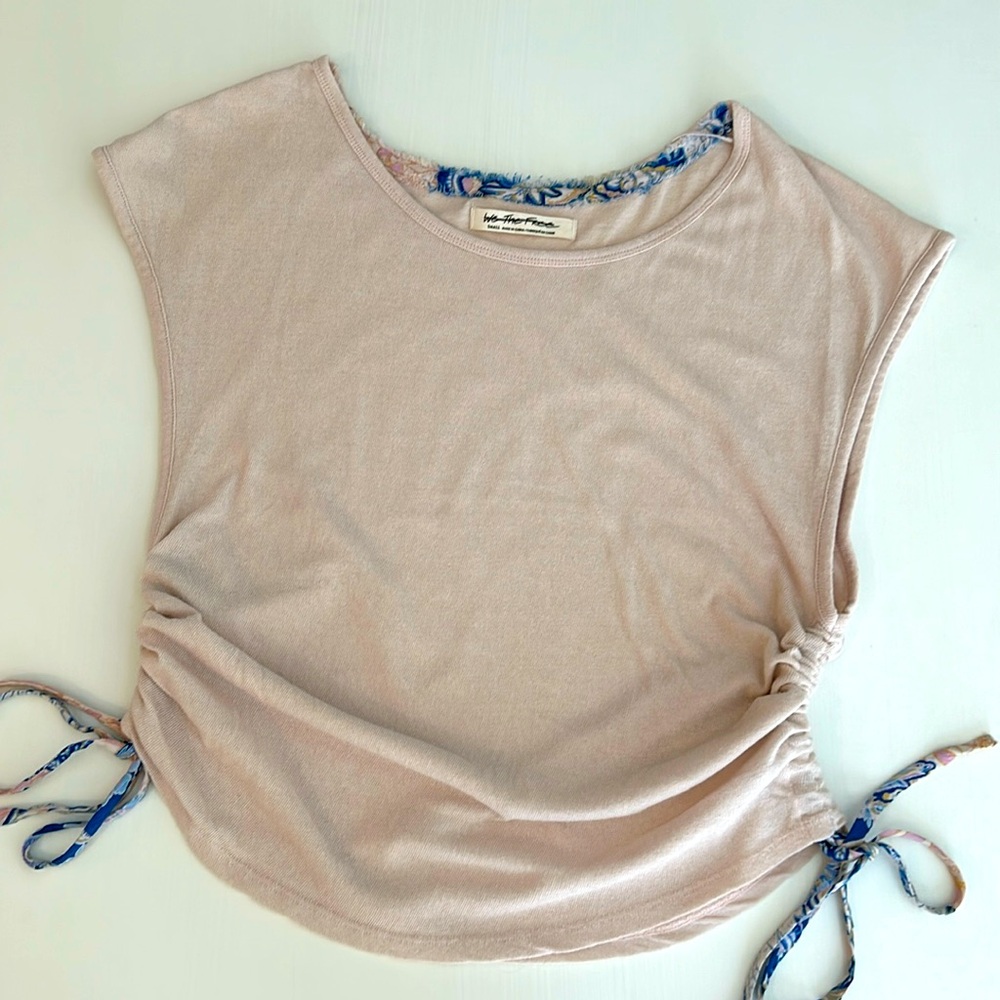 We The Free Women’s Shirt Size Small Sleeveless Bunches up / ties on the sides